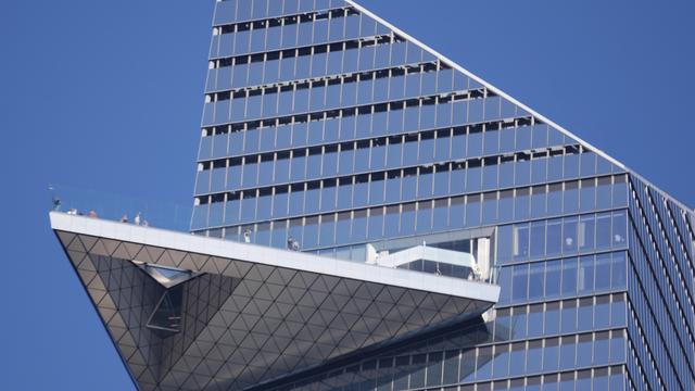 
                  
                     The Edge <br> 
                     Panasonic 
                     DMC-GH3 
                  
                  