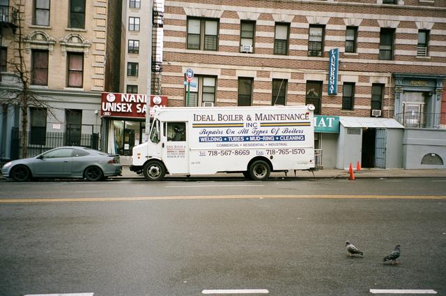 
                  
                     135th Street <br> 
                     Olympus 
                     Infinity Zoom 200 
                  
                  